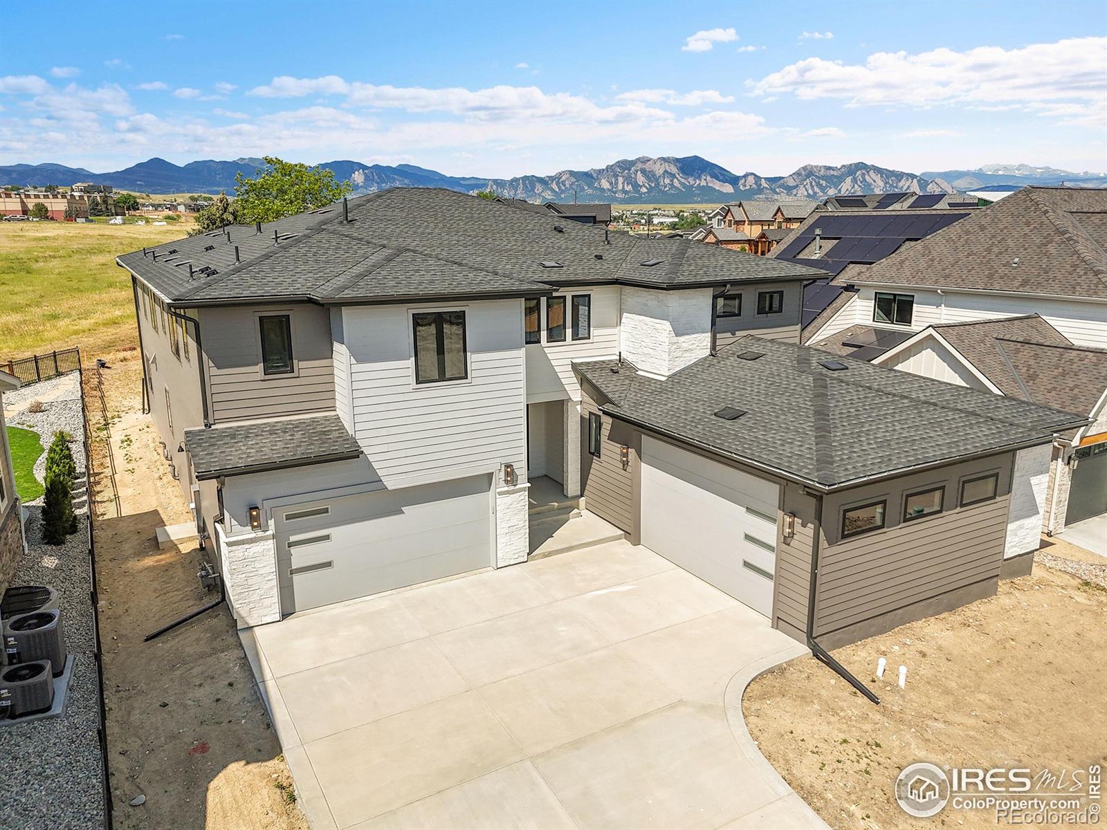 977 Saint Andrews Lane