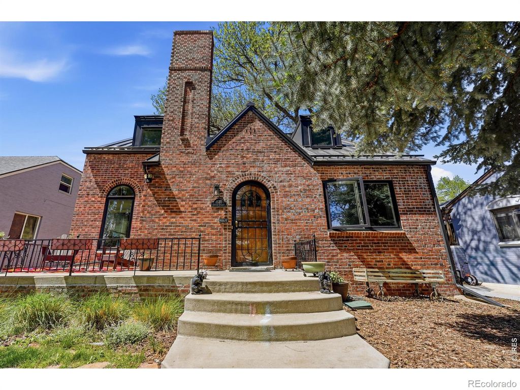 Photo of 1533 Oneida Street, Denver, CO 80220 (MLS # IR1057295)