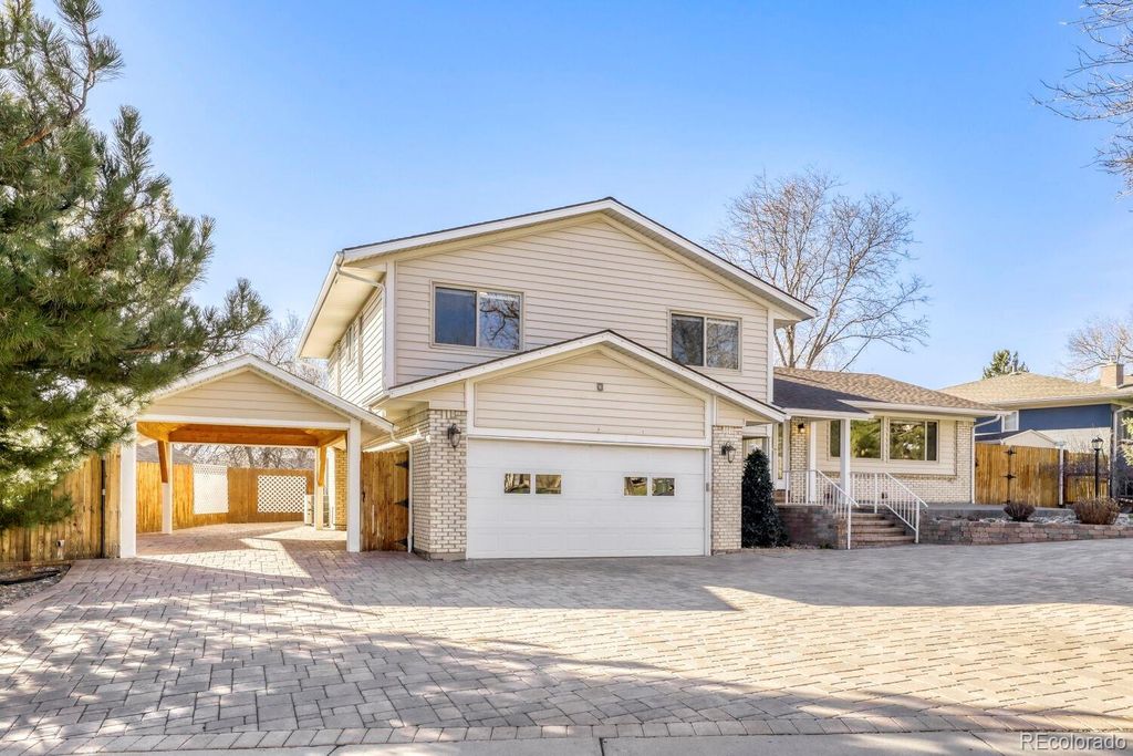 Photo of 12542 W Florida Drive, Lakewood, CO 80228 (MLS # 6903899)