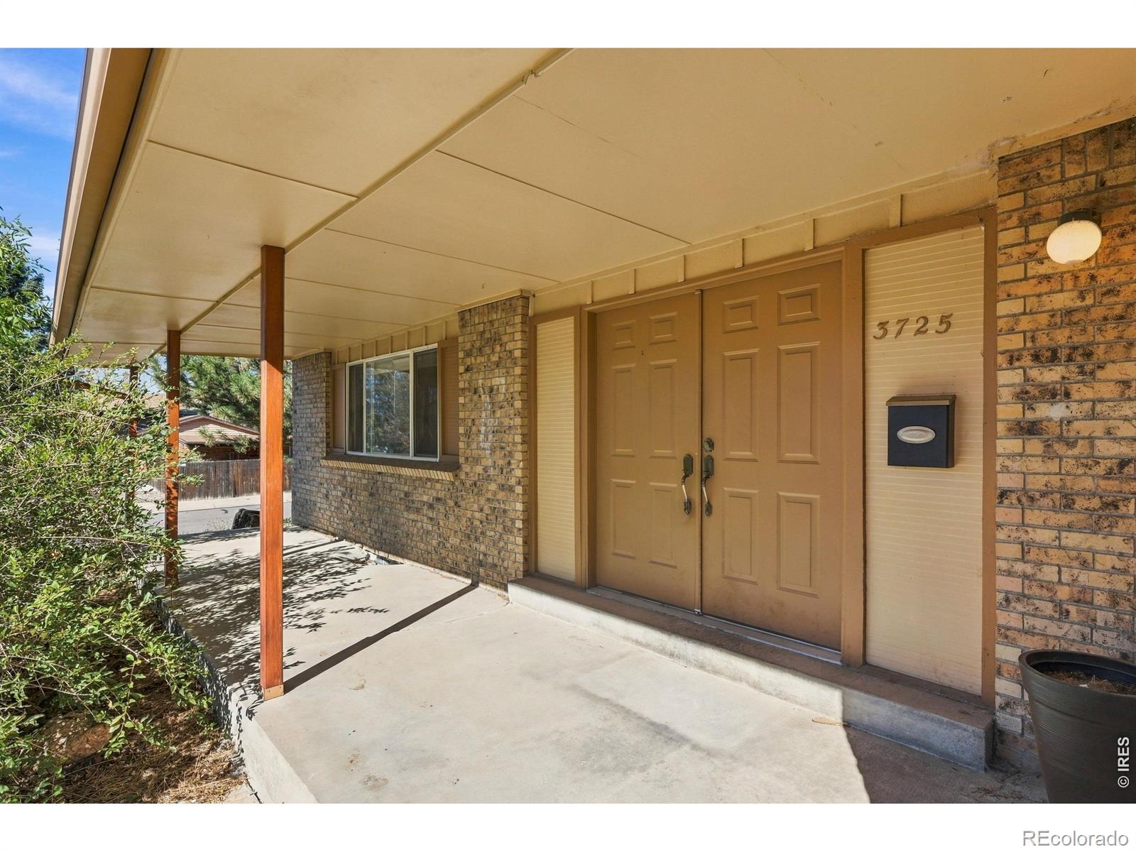 3725 W 95th Place