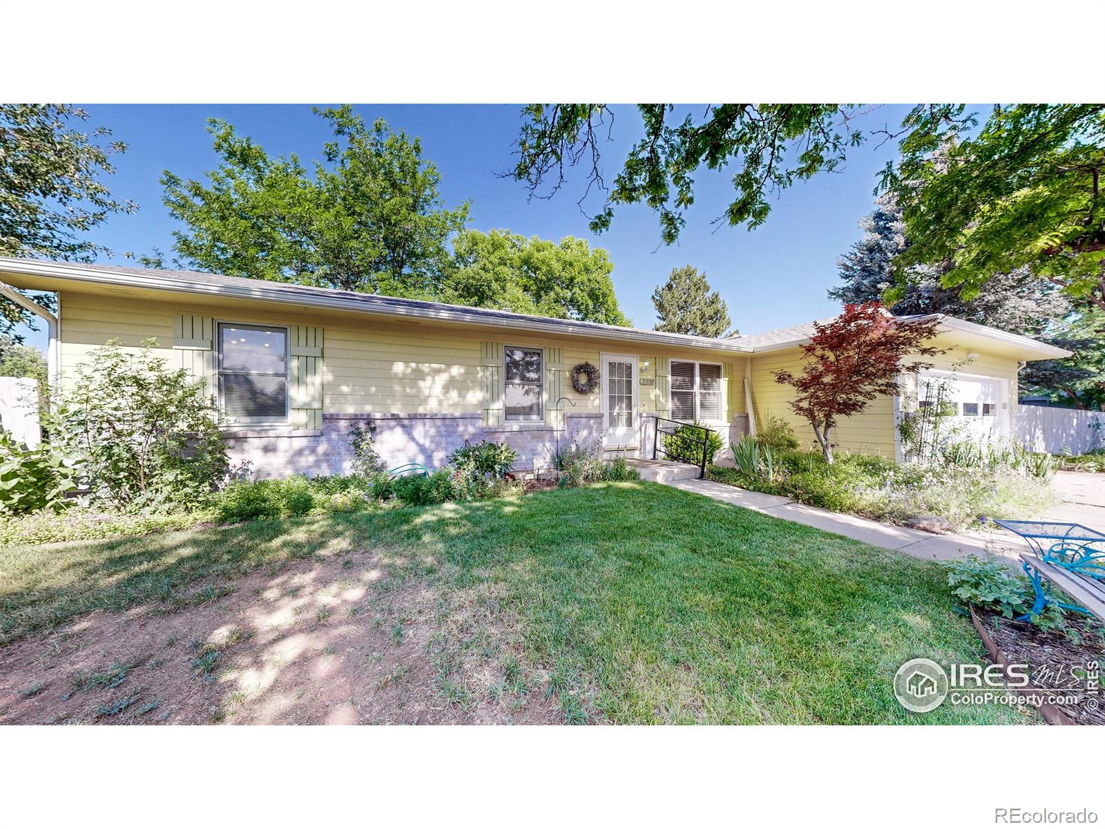 2319 Cotswold Court