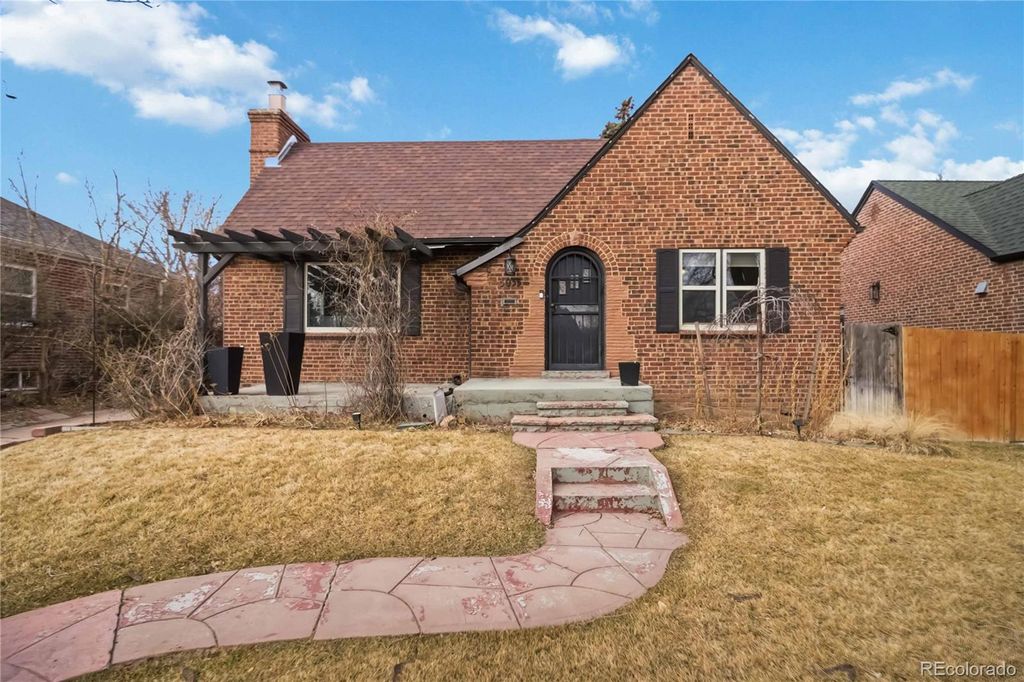 Photo of 3055 Ash Street, Denver, CO 80207 (MLS # 8440447)