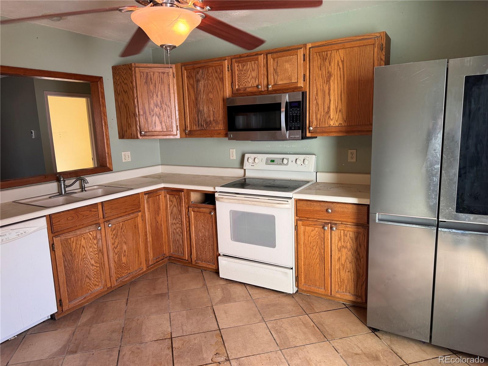 1550 S Bahama Street