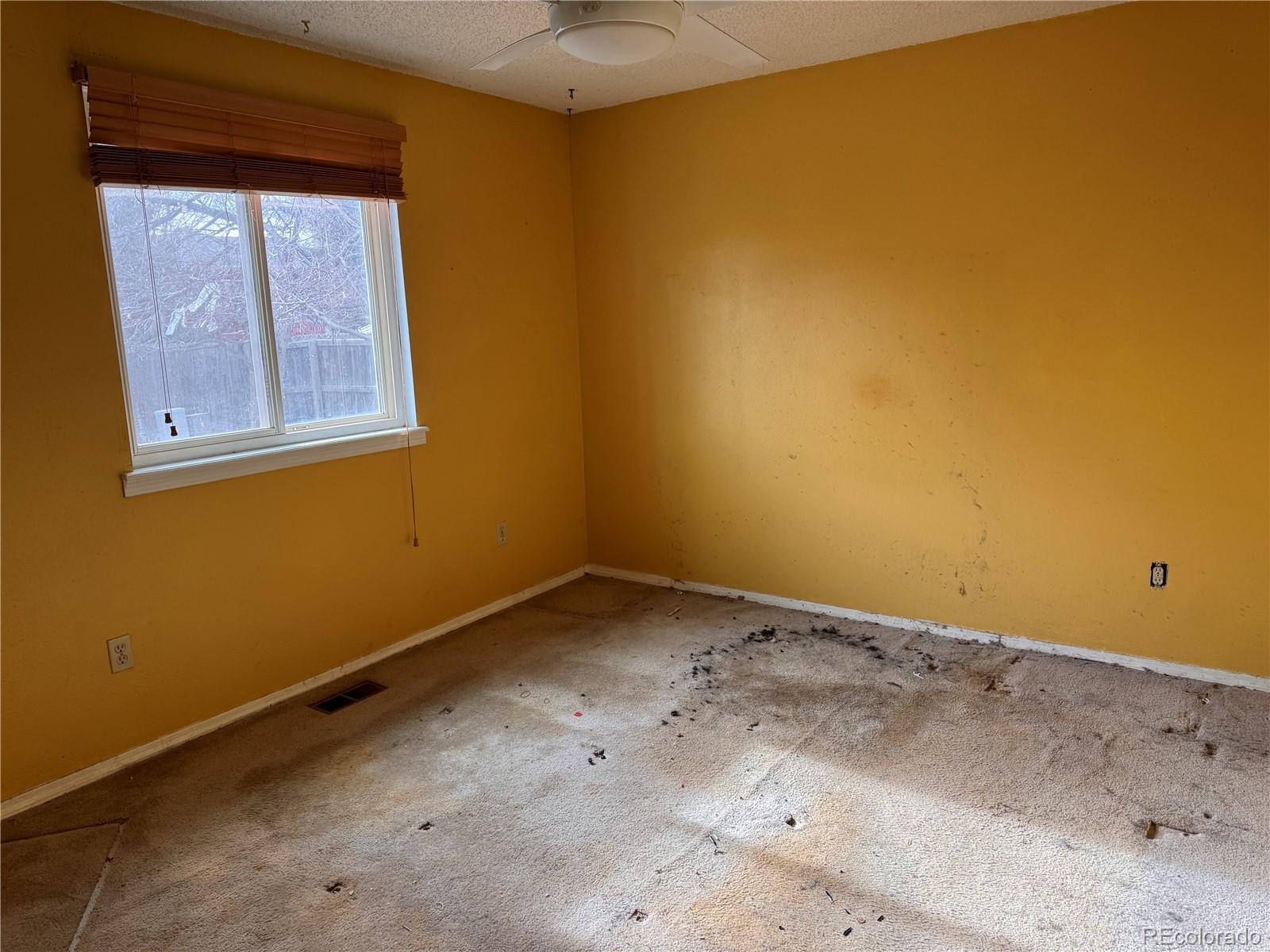 1550 S Bahama Street