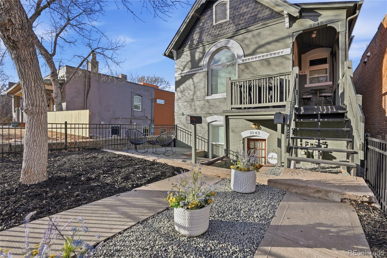 2543 River Drive 2545