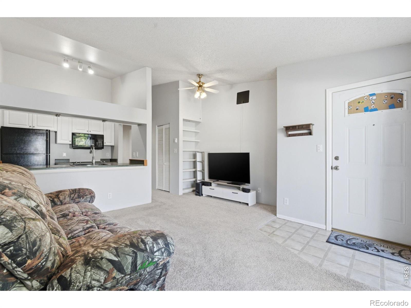 532 Oakwood Drive E207