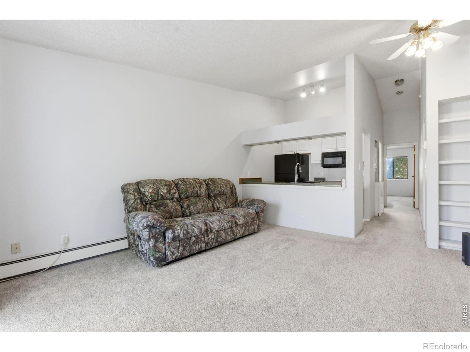 532 Oakwood Drive E207