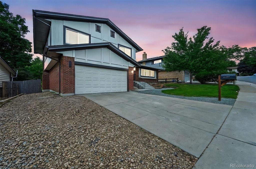 Photo of 12948 W Oregon Drive, Lakewood, CO 80228 (MLS # 9925463)