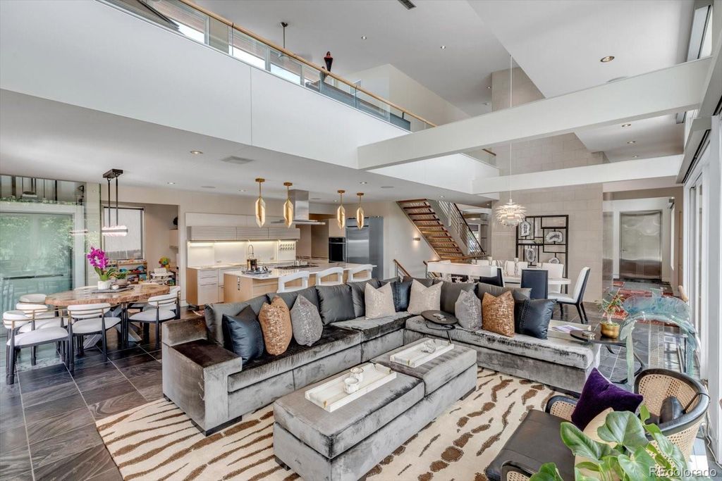 Photo of 301 Monroe Street, Denver, CO 80206 (MLS # 1721583)