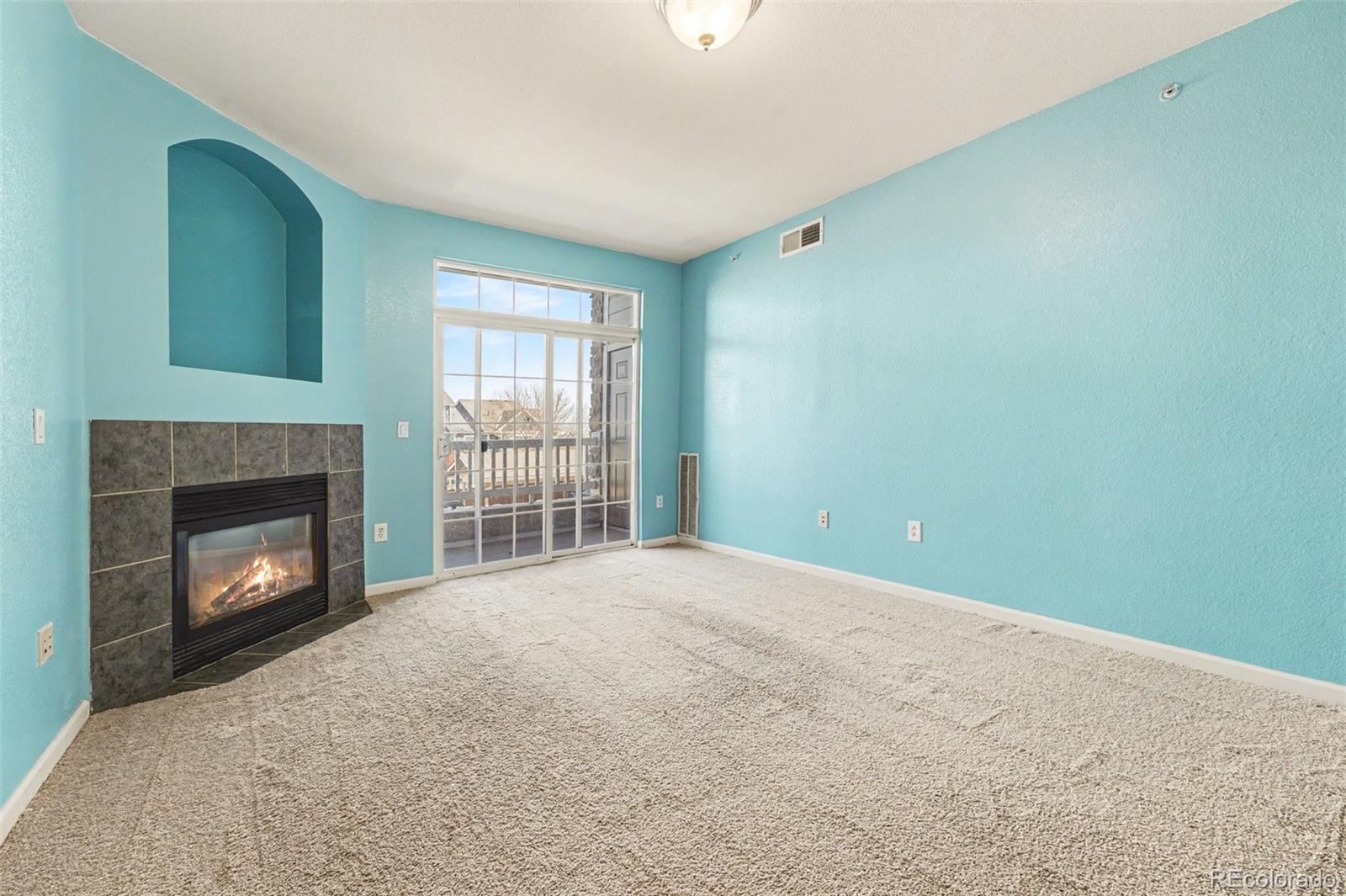 7440 S Blackhawk Street 3-204