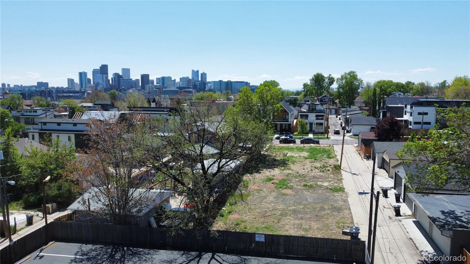 1735 W 37th Avenue