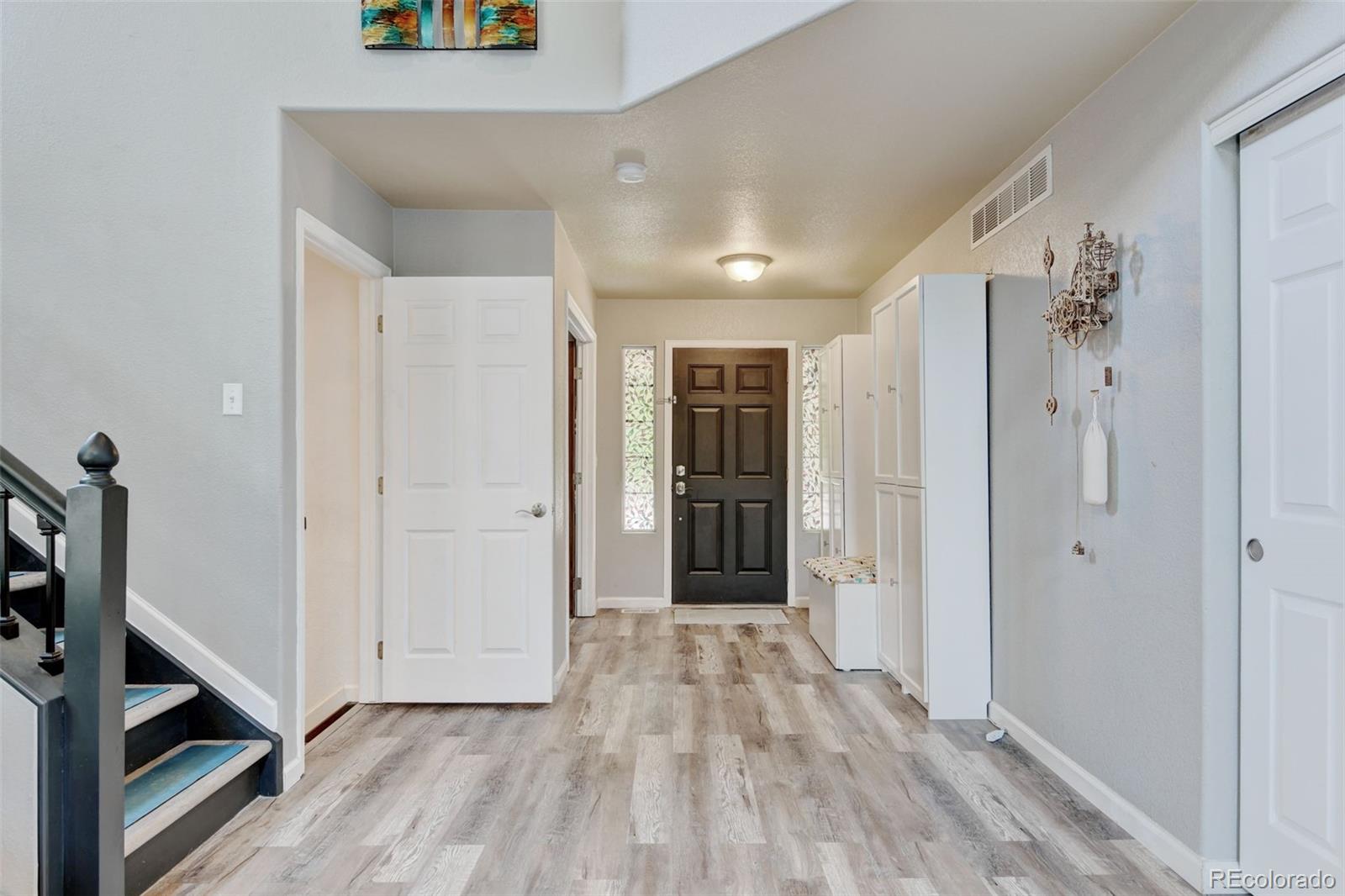 7245 Prairie Circle