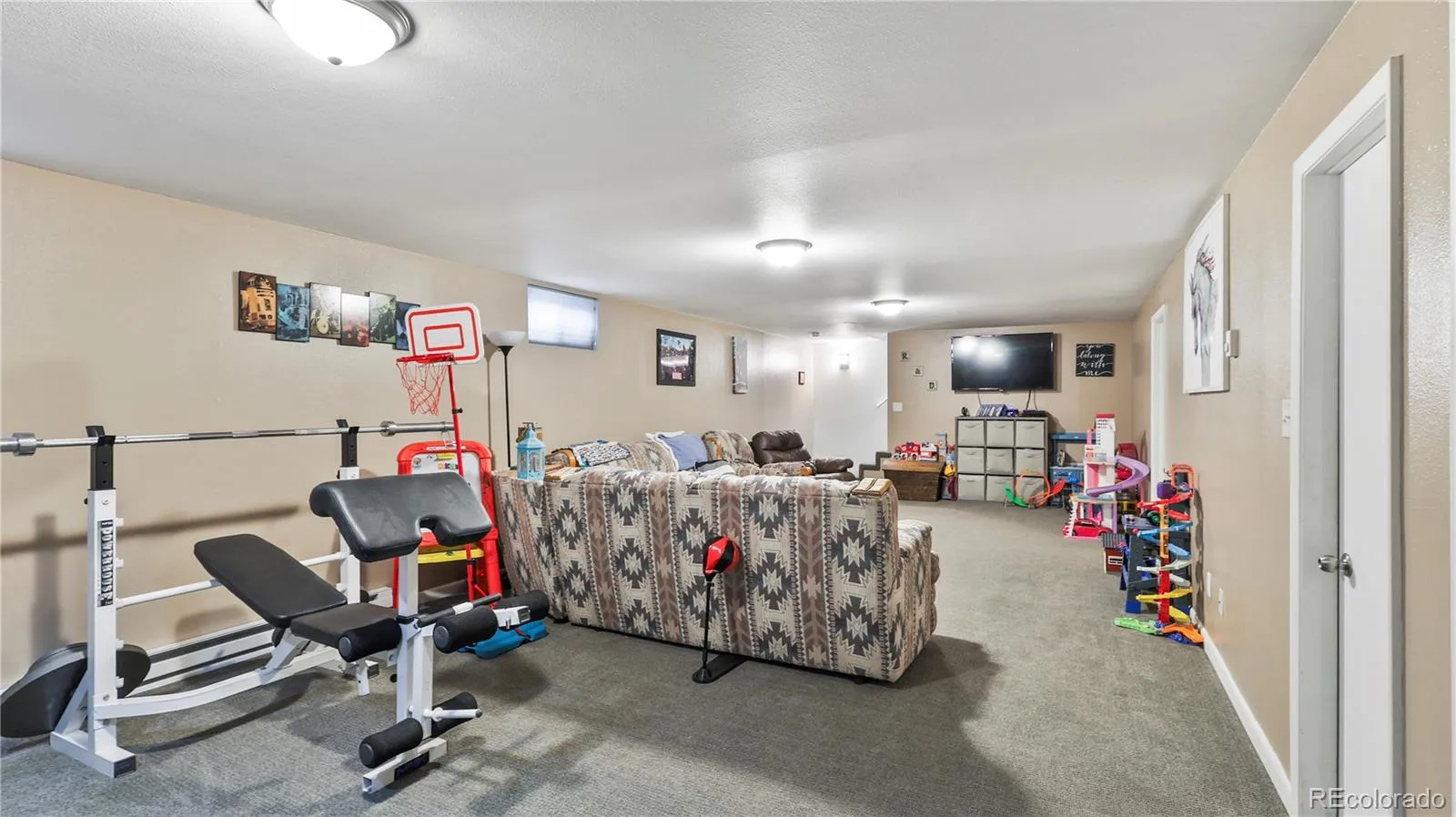 Fort Morgan, Colorado 80701, United States, 4 Bedrooms Bedrooms, ,2 BathroomsBathrooms,Residential,Pending,131444