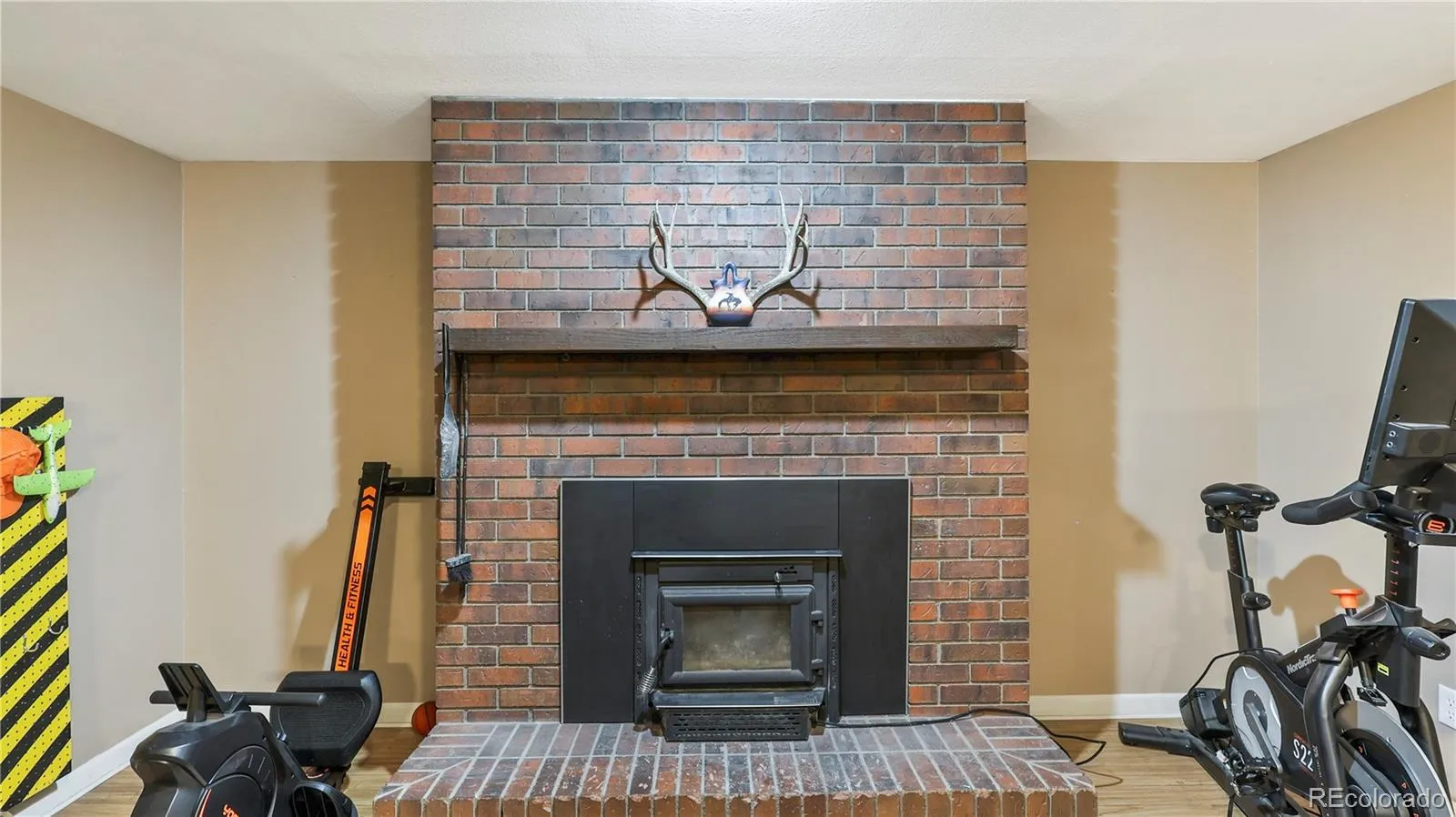 Fort Morgan, Colorado 80701, United States, 4 Bedrooms Bedrooms, ,2 BathroomsBathrooms,Residential,Pending,131444