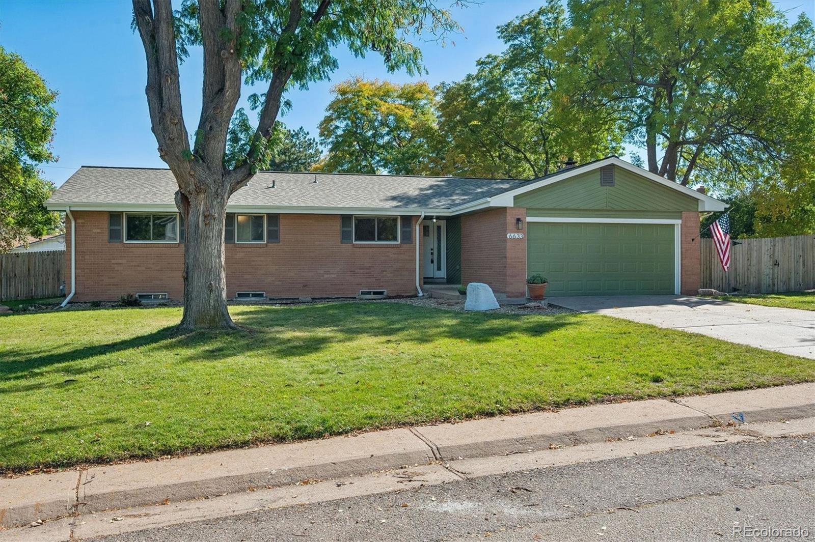 6633 S Newland Circle