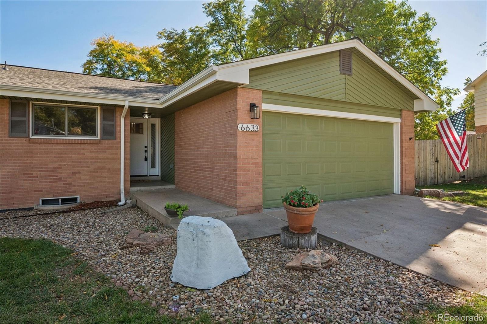 6633 S Newland Circle