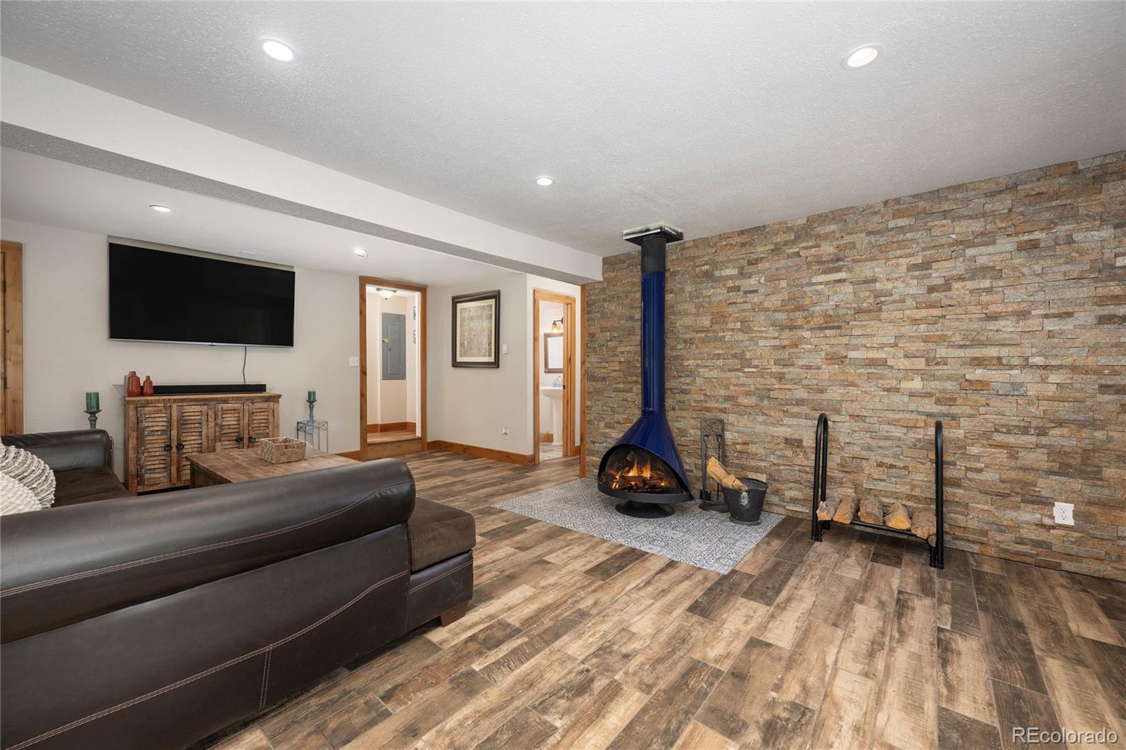 711 County Road 4980