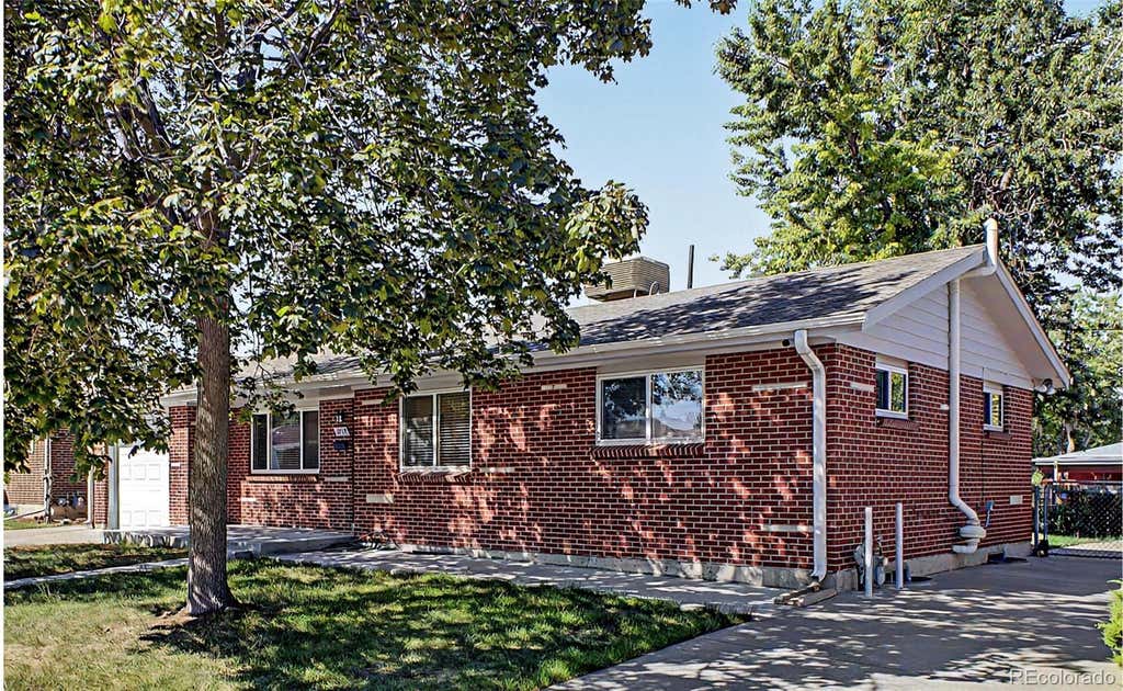 Photo of 2145 S Fenton Street, Denver, CO 80227 (MLS # 1998567)