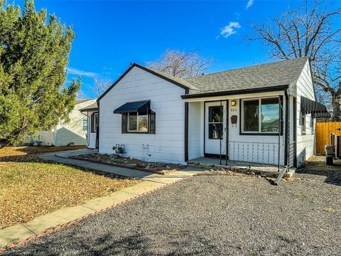 886 Kenton Street Aurora CO 80010