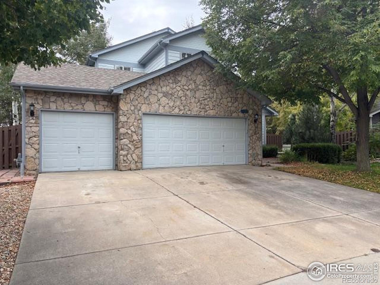 2730 E White Oak Court