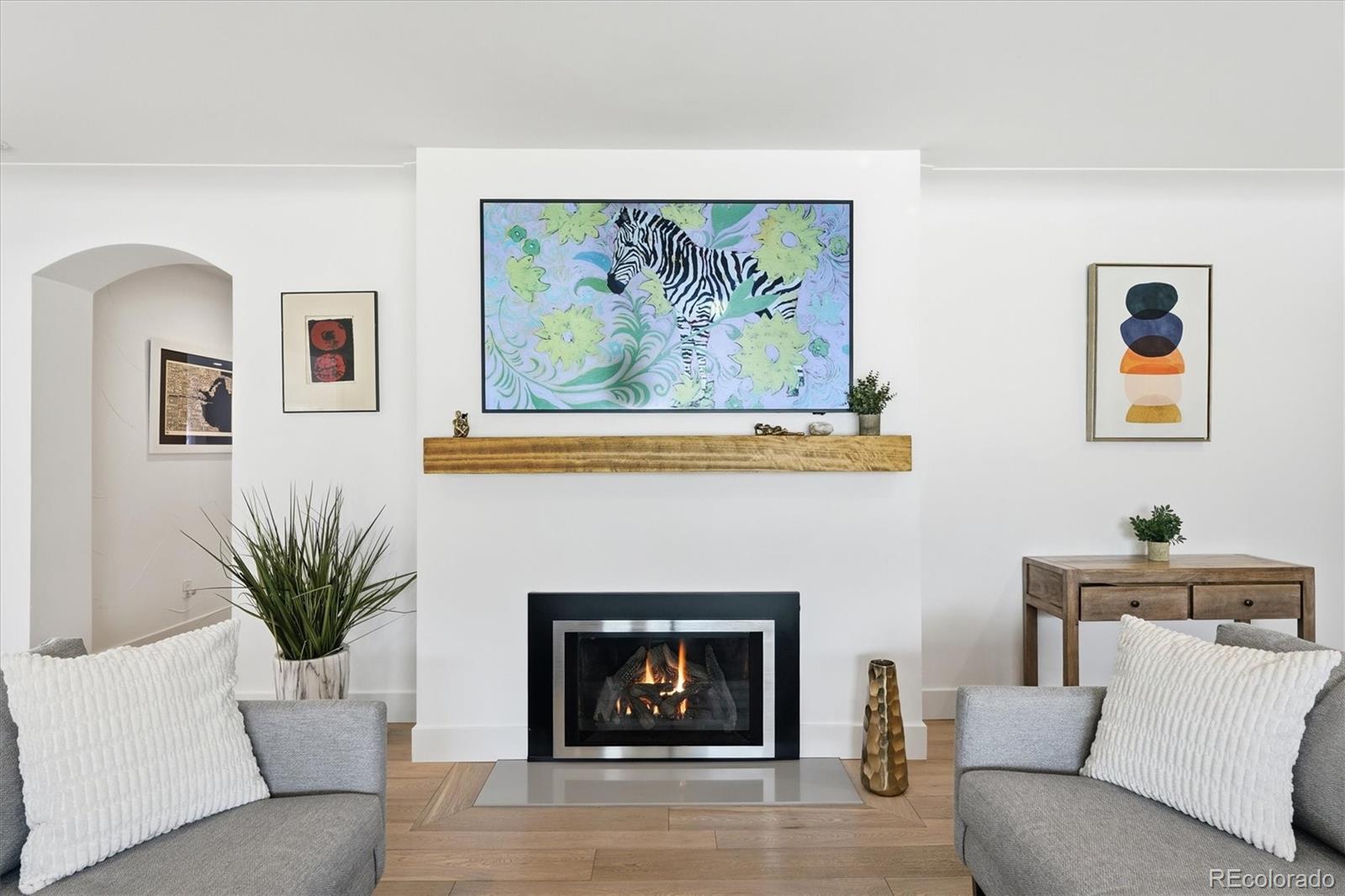 5420 Lakeshore Drive