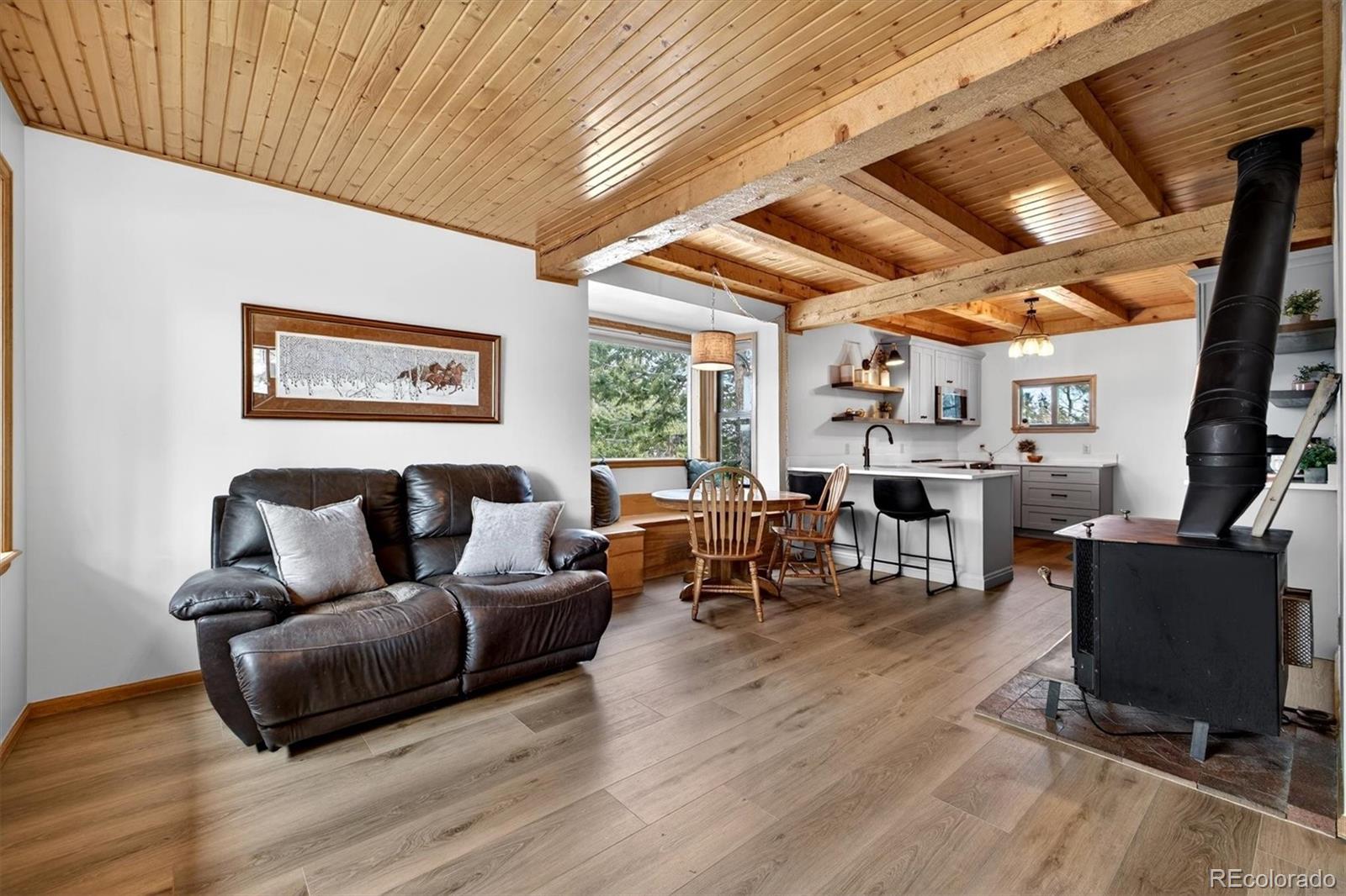 24999 Grandview Avenue