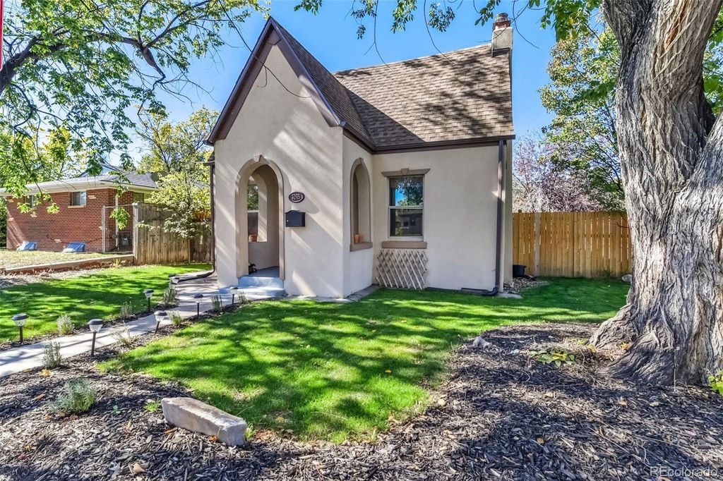 Photo of 3295 Krameria Street, Denver, CO 80207 (MLS # 7183945)