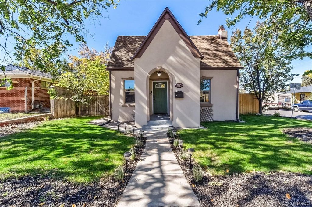 Photo of 3295 Krameria Street, Denver, CO 80207 (MLS # 7183945)