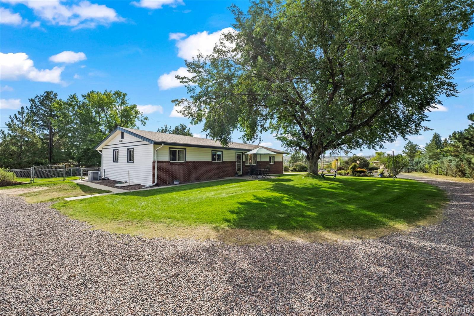 6833 Fairview Drive