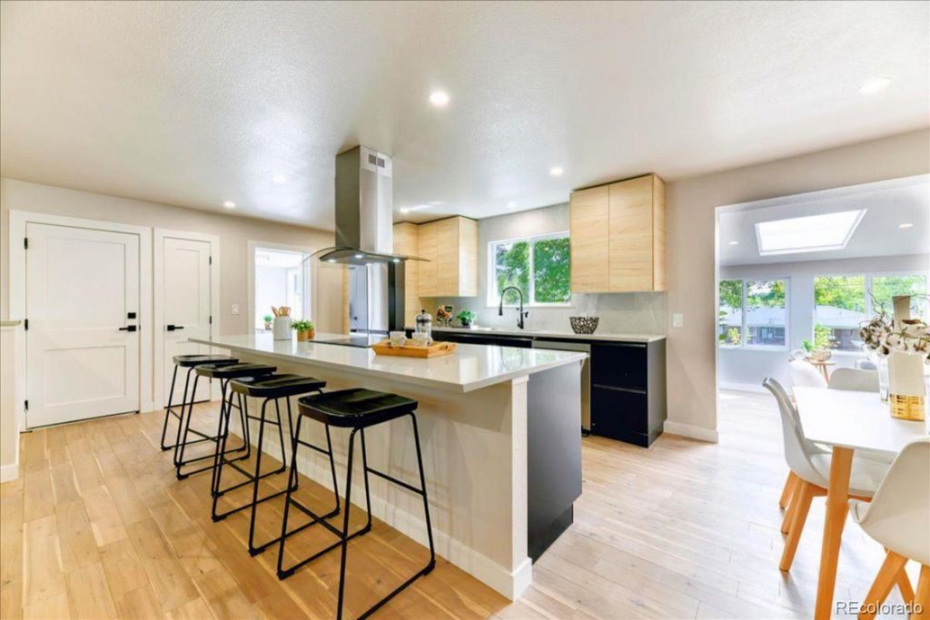 Photo of 8550 E Davies Place, Centennial, CO 80112 (MLS # 9593015)