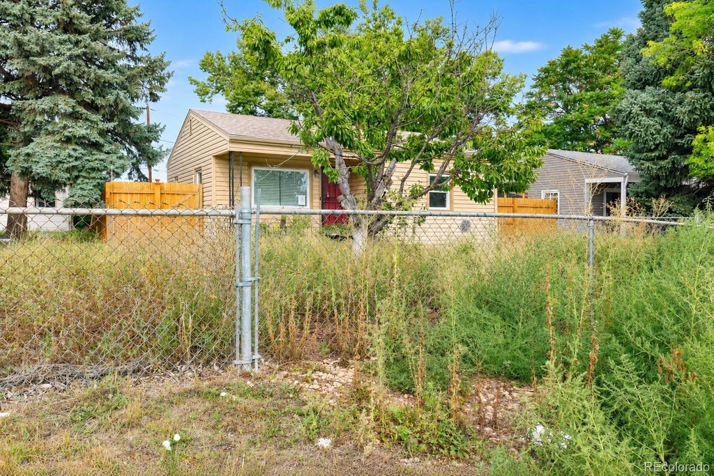 Photo of 807 S Vrain Street, Denver, CO 80219 (MLS # 6605109)