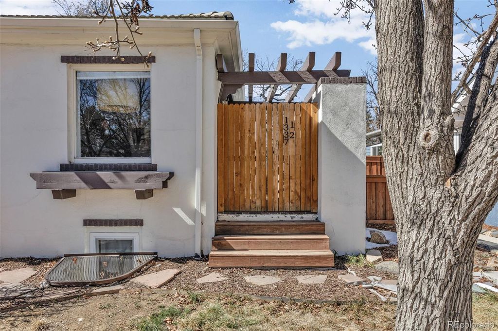 Photo of 1337 Bellaire Street, Denver, CO 80220 (MLS # 9392362)