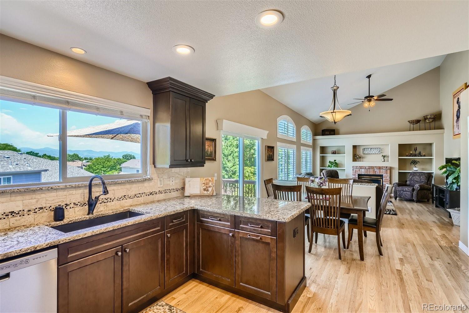 Photo 5 of 40 of 9946 Silver Maple Road house
