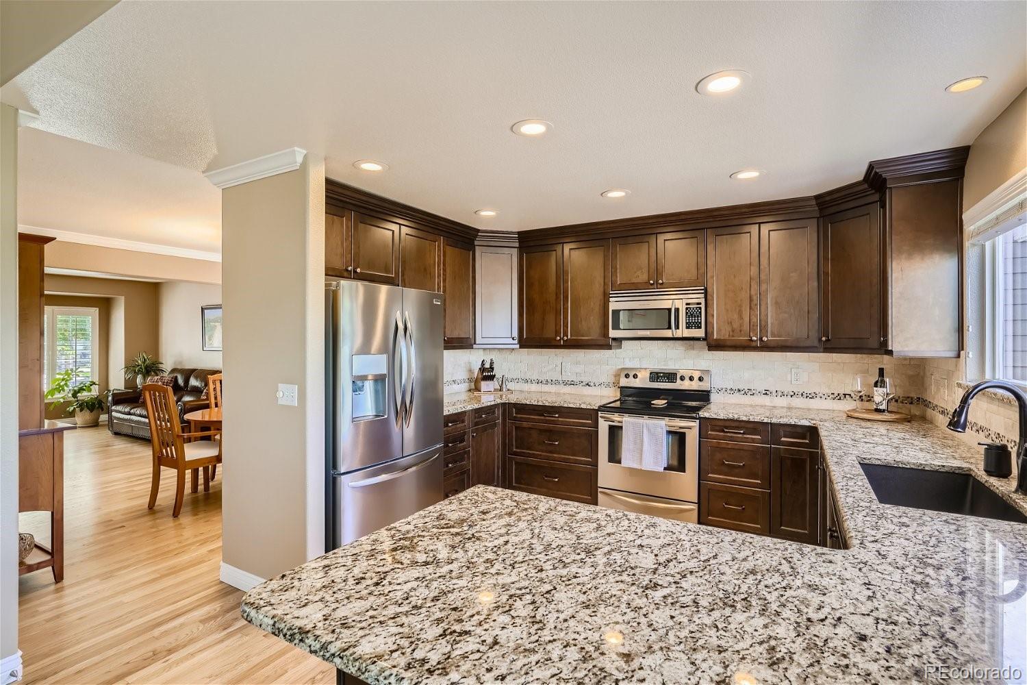 Photo 7 of 40 of 9946 Silver Maple Road house