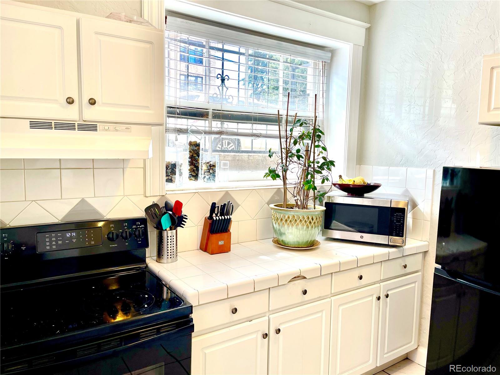 215 E 11th Avenue A11