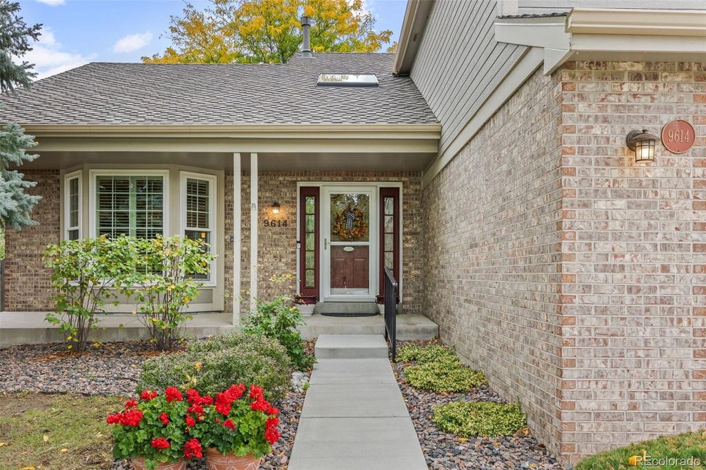 Photo of 9614 W Arlington Avenue, Littleton, CO 80123 (MLS # 5143198)