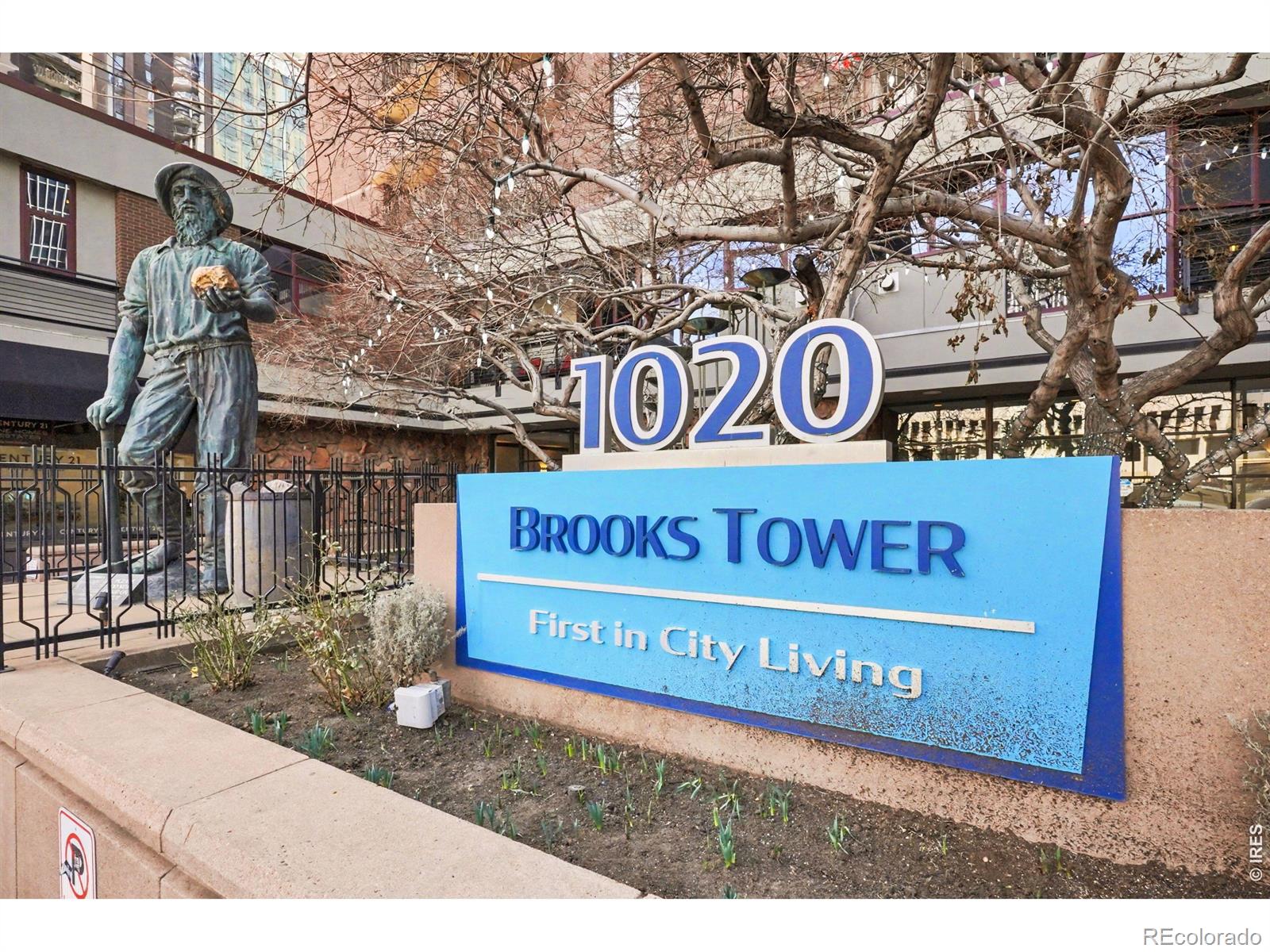 1020 15th Street 32L