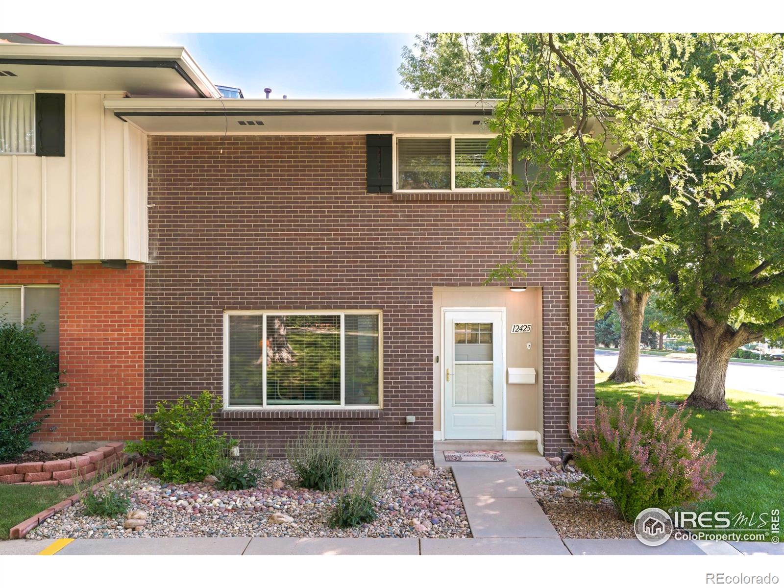 12425 W Alameda Drive, Lakewood, CO, 80228 1 12425 W Alameda Drive