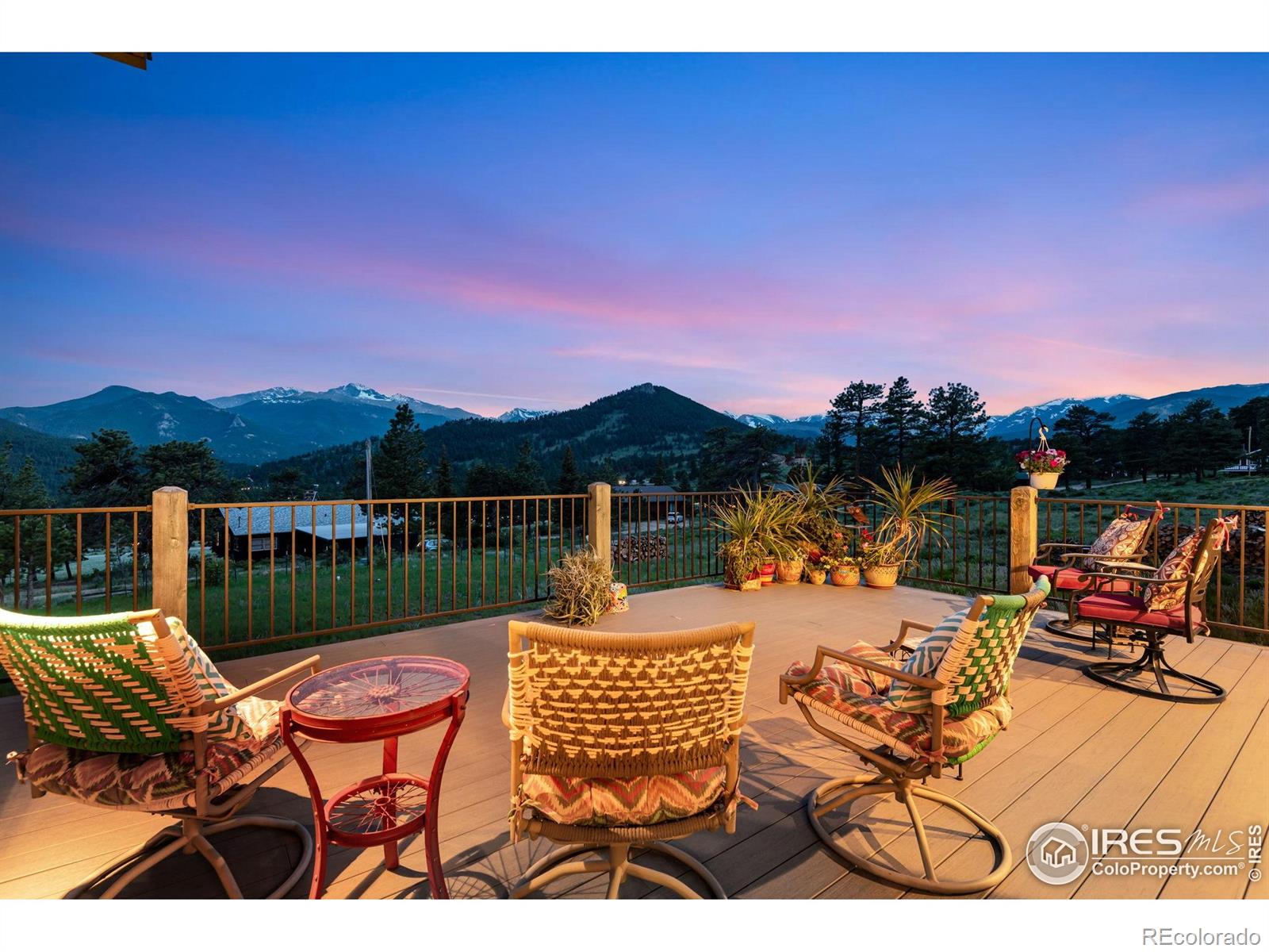 2055 Siskin Drive