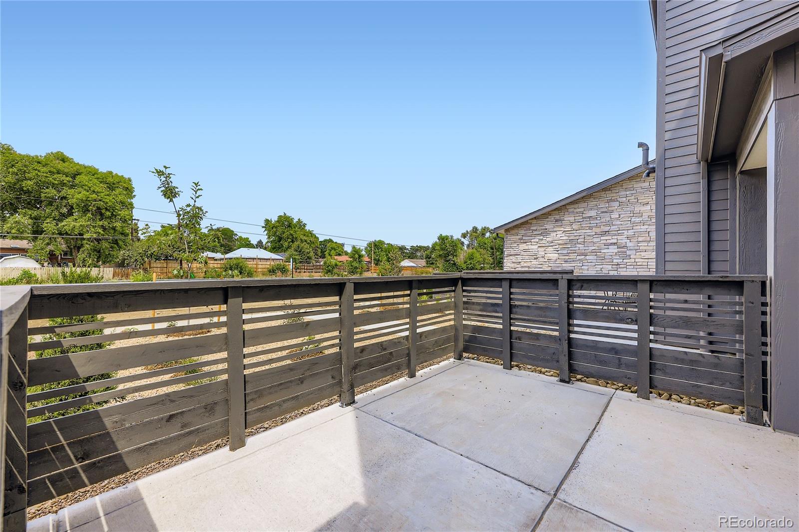 2443 W 69th Place