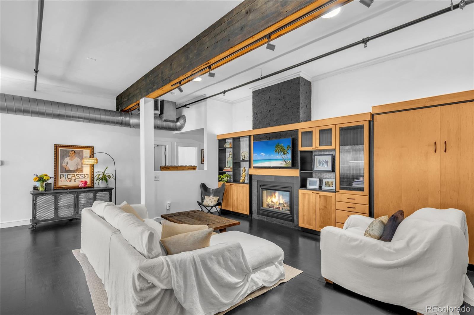 800 W 8th Avenue 201