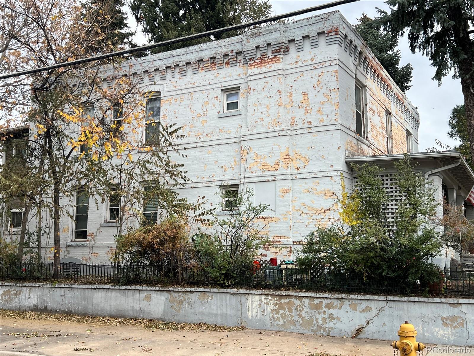 3269 W Hayward Place