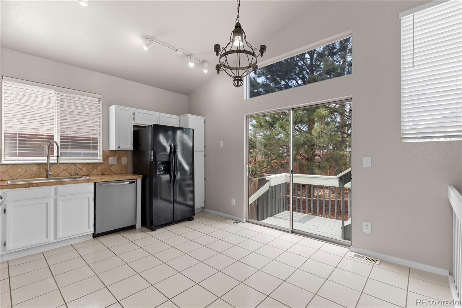 8715 Cloverleaf Circle