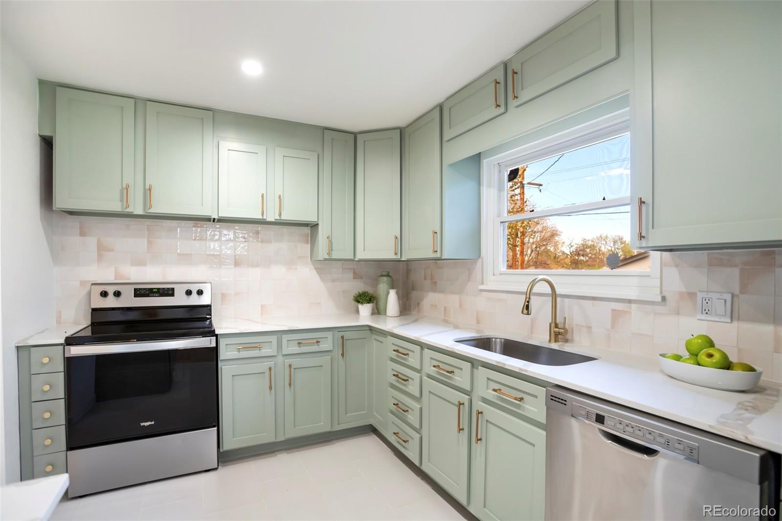 1606 S Fairfax Street