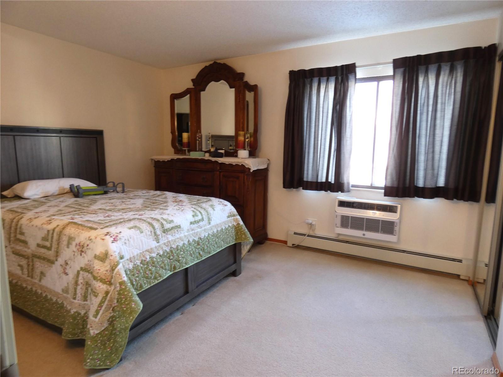 13800 E Marina Drive 211