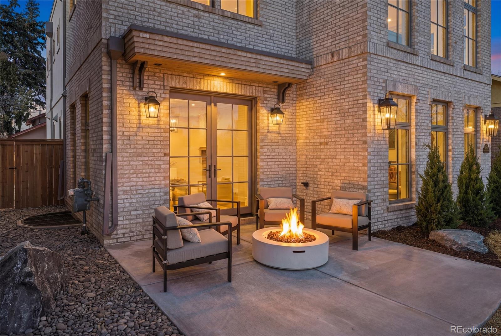 1135 S Downing Street