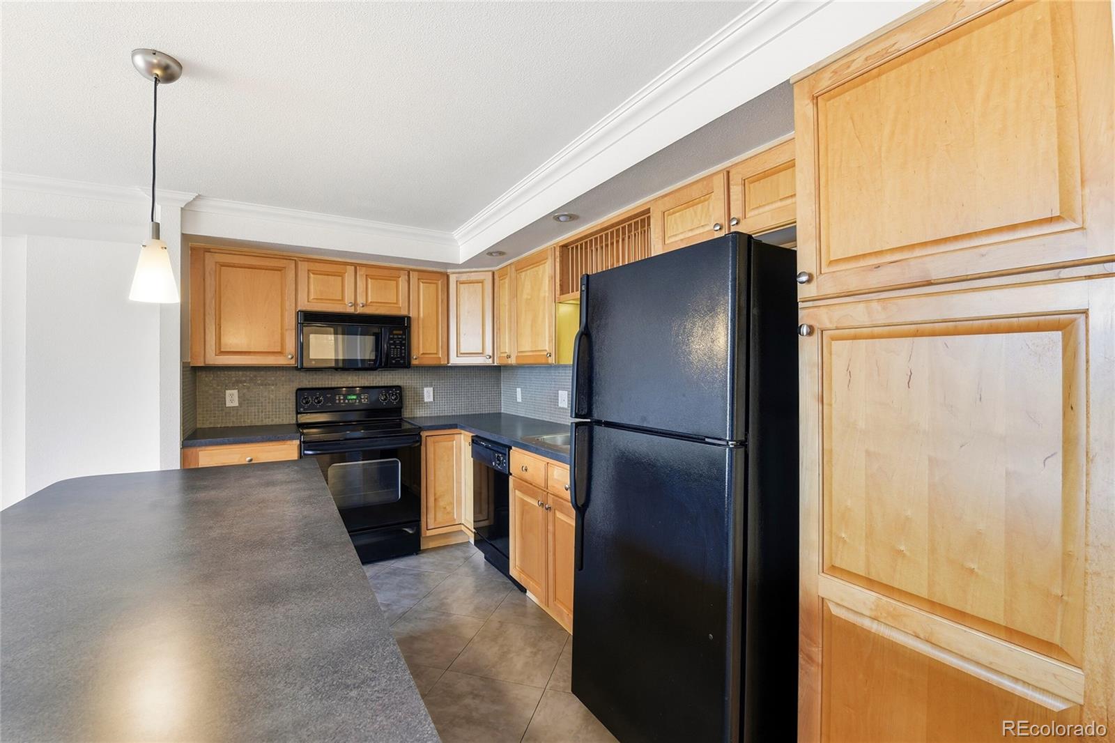601 W 11th Avenue 504