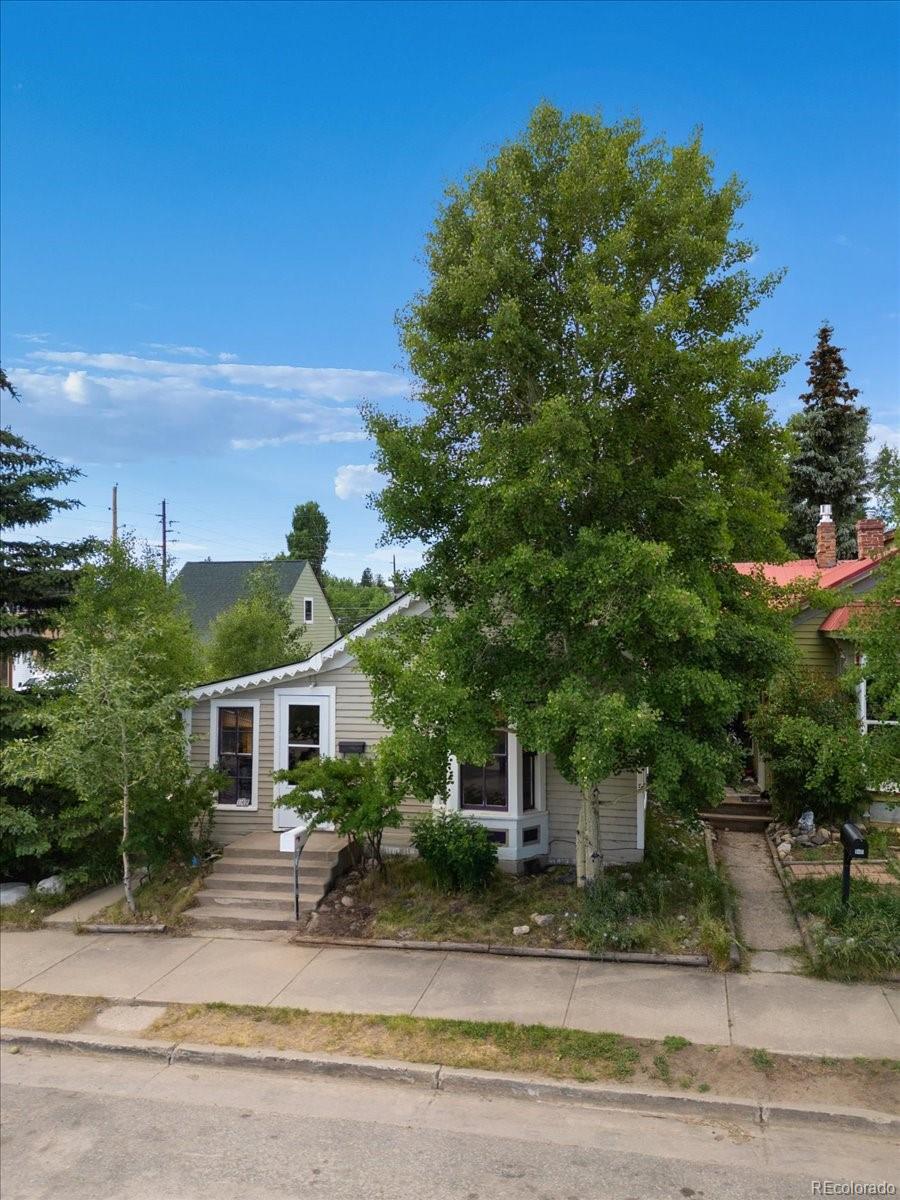142 W 4th Street