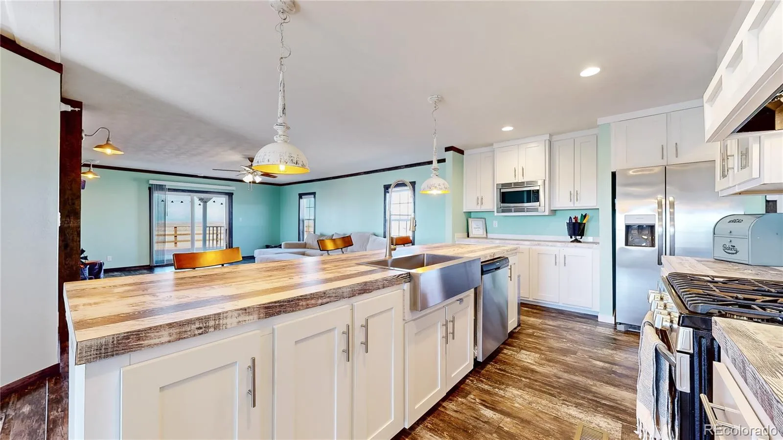 Strasburg, Colorado 80136, United States, 3 Bedrooms Bedrooms, ,2 BathroomsBathrooms,Residential,Pending,828