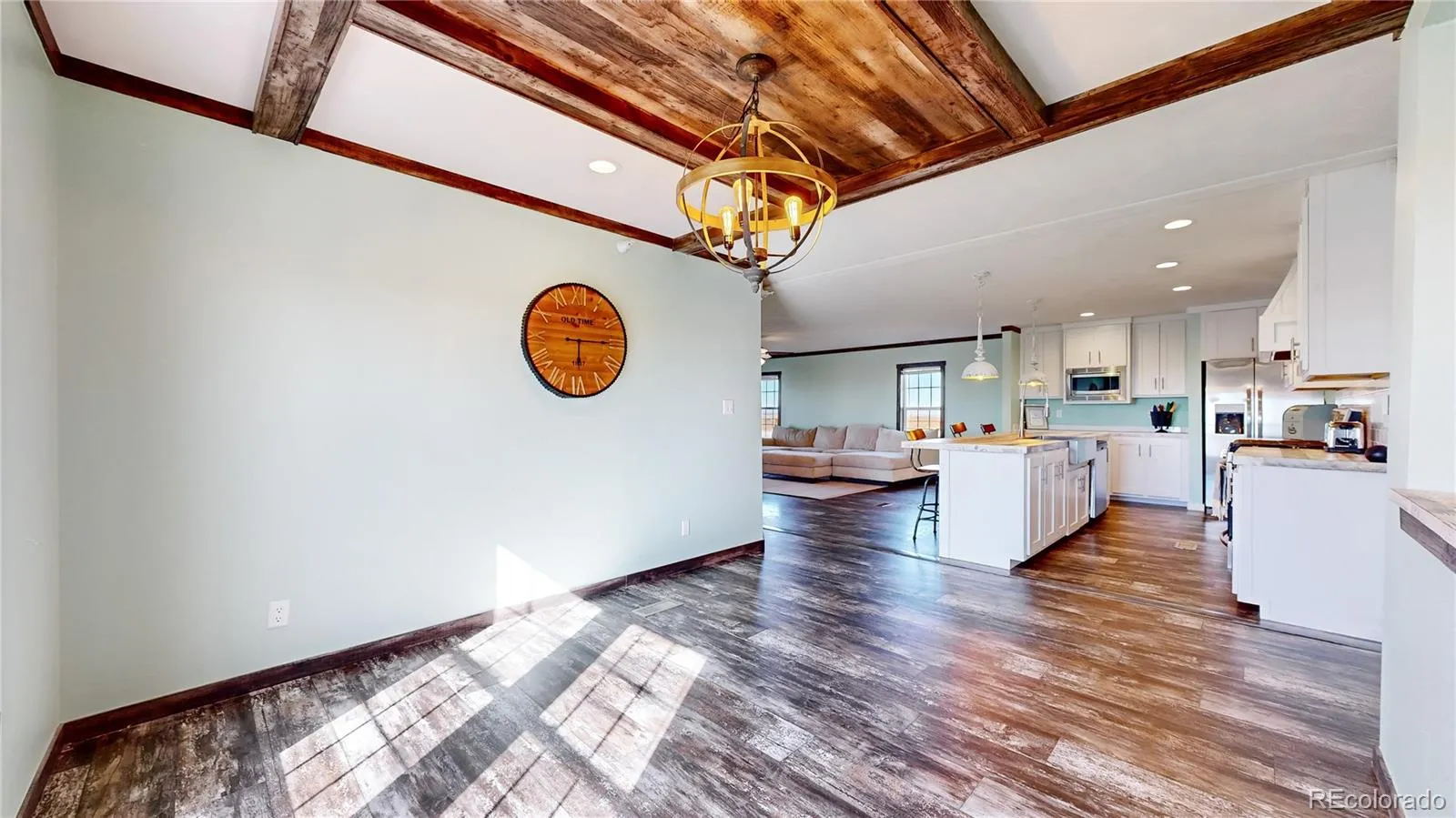 Strasburg, Colorado 80136, United States, 3 Bedrooms Bedrooms, ,2 BathroomsBathrooms,Residential,Pending,828